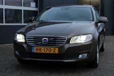 Volvo V70 - 2.0 D2 Classic Edition (120pk) Xenon-LED /My-car /Navi /Climat /Cruise /Elek pakket /Sto