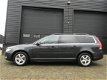 Volvo V70 - D2 120pk Classic Edition NAVIGATIE ZEER MOOI - 1 - Thumbnail