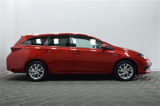 Toyota Auris Touring Sports - 1.8 HYBRID Lease - 1