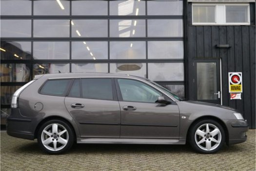 Saab 9-3 Sport Estate - 1.9 TID Vector Automaat / Schuifdak/ Clima/ NL-Auto - 1