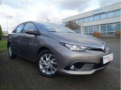 Toyota Auris - 1.2T Dynamic NAVI/CAM/ECC/PDC - 1