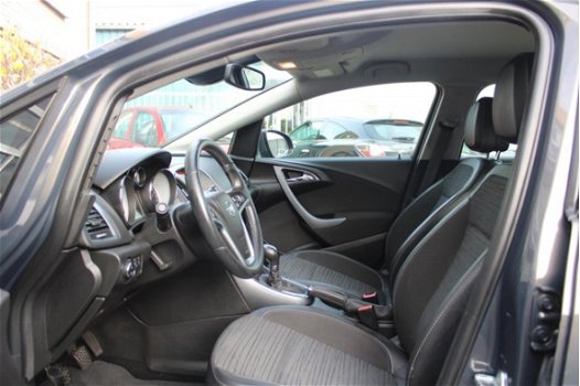 Opel Astra Sports Tourer - 1.6 CDTi Cosmo Navigatie Climate Control 3-6-12 M Garantie - 1