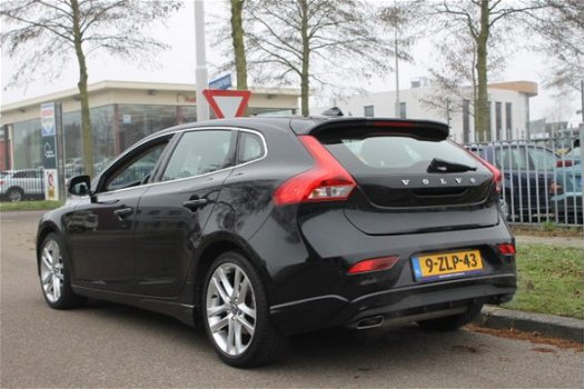 Volvo V40 - 1.6 T3 Summum 150PK+NAVI - 1