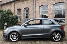 Audi A1 - 1.2 TFSI Ambition 2011 109.358km 2x S-line Navigatie Org Nederlands