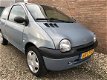 Renault Twingo - 1.2 Expression Airco APK tot 23-01-2021 - 1 - Thumbnail