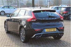 Volvo V40 - 2.0 D4 R-Design Business / Navigatie / Trekhaak / Cruise Control / PDC Achter / Climate