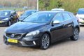 Volvo V40 - 2.0 D4 R-Design Business / Navigatie / Trekhaak / Cruise Control / PDC Achter / Climate - 1 - Thumbnail