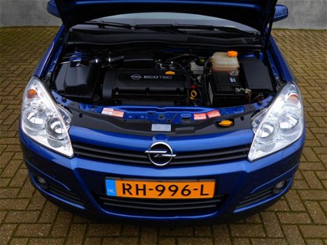 Opel Astra - 1.6i Automaat 5-drs Essentia met Airco / Cruise Control / Elec. Pakket - 1