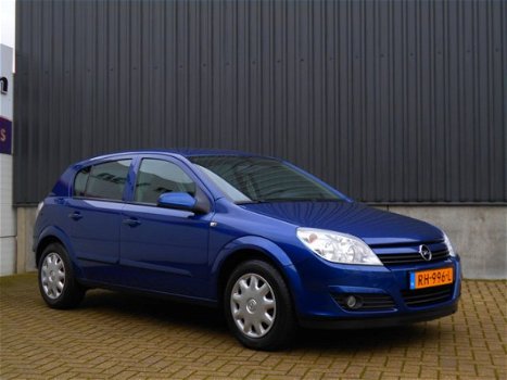 Opel Astra - 1.6i Automaat 5-drs Essentia met Airco / Cruise Control / Elec. Pakket - 1