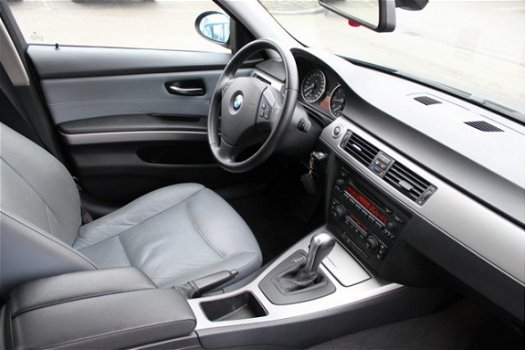 BMW 3-serie - 320i Dynamic Executive Automaat/Lederen bekleding/Climate control/Cruise control - 1