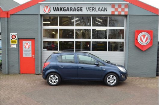 Opel Corsa - 1.2-16V Edition *Winterbanden aanwezig - 1