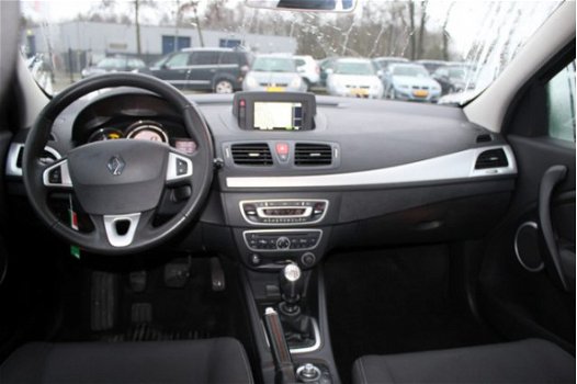 Renault Mégane - 1.9 dCi Dynamique Euro 5 airco, climate control, radio cd speler, navigatie, cruise - 1