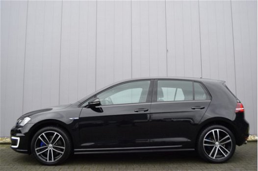 Volkswagen Golf - 1.4 TSi DSG GTE LED Koplampen, Sportstoelen, Full Map Navi, Trekhaak, EX. BTW - 1