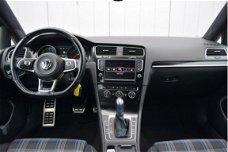 Volkswagen Golf - 1.4 TSi DSG GTE LED Koplampen, Sportstoelen, Full Map Navi, Trekhaak, EX. BTW