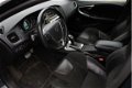 Volvo V40 - 2.0 D3 5-cillinder Summum R-Design [ xenon panorama ] - 1 - Thumbnail