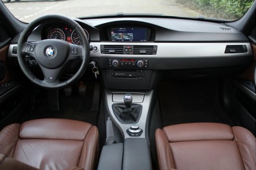 BMW 3-serie Touring - 325i High Executive Panodak Nap Xenon Navi Leer 218PK - 1