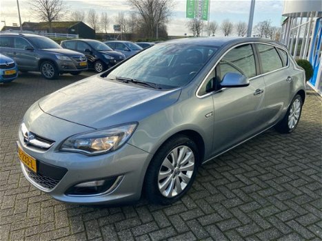 Opel Astra - 1.4 Turbo 140PK Cosmo, Navigatie, All Wheater banden, Camera - 1