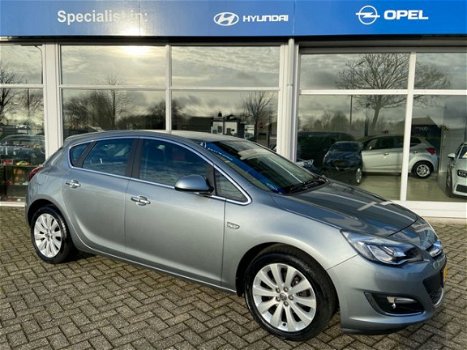 Opel Astra - 1.4 Turbo 140PK Cosmo, Navigatie, All Wheater banden, Camera - 1