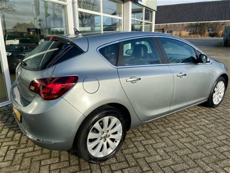 Opel Astra - 1.4 Turbo 140PK Cosmo, Navigatie, All Wheater banden, Camera - 1