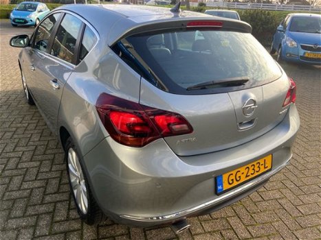 Opel Astra - 1.4 Turbo 140PK Cosmo, Navigatie, All Wheater banden, Camera - 1