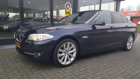 BMW 5-serie - 528i High Executive / Clima / Navi / PDC - 1