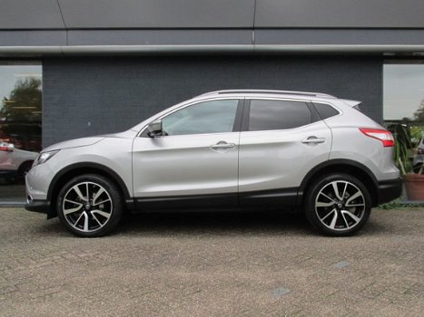 Nissan Qashqai - 1.6 DIG-T Tekna [1e eigenaar + Leer + Trekhaak] - 1