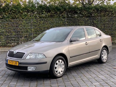 Skoda Octavia - 1.6 Ambiente, Airco, Bijzonder nette auto - 1