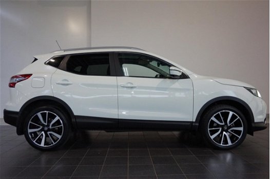 Nissan Qashqai - 1.2 115pk Turbo N-Connecta |Glassroof|Navi|Trekhaak - 1