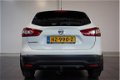 Nissan Qashqai - 1.2 115pk Turbo N-Connecta |Glassroof|Navi|Trekhaak - 1 - Thumbnail