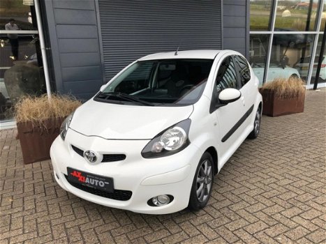 Toyota Aygo - 1.0-12V Dynamic Navigator #Navigatie#Lichtmetaal - 1