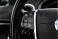 Volvo V40 - T4 180pk R-Design Intro-line | Panoramadak | Verw. voorruit - 1 - Thumbnail