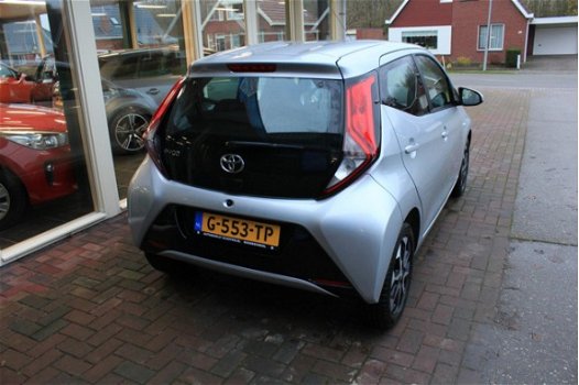 Toyota Aygo - 1.0 VVT-i 72pk 5D x-joy - 1