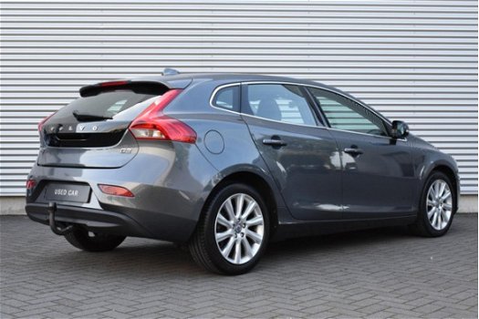 Volvo V40 - D2 Momentum Trekhaak Camera Navi Stoelverwarming Elec Stoel - 1