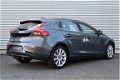 Volvo V40 - D2 Momentum Trekhaak Camera Navi Stoelverwarming Elec Stoel - 1 - Thumbnail