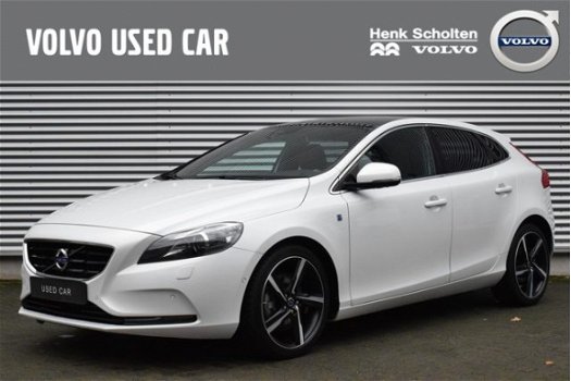 Volvo V40 - 2.0 D4 190PK Ocean Race, Leder, LMV 18'', Panoramadak - 1