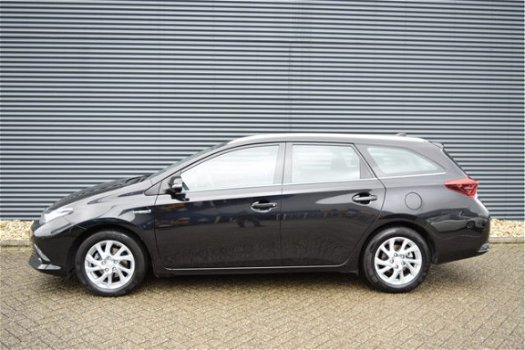 Toyota Auris Touring Sports - 1.8 Hybrid Aspiration | Cruise control | Navigatie | 6 maanden BOVAG g - 1