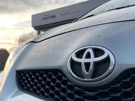 Toyota Yaris - 1.3 VVTi Aspiration 5-Deurs / Automaat / Airco / 1e Eigenaar - 1