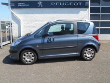 Peugeot 1007 - 1.4 16V GENTRY