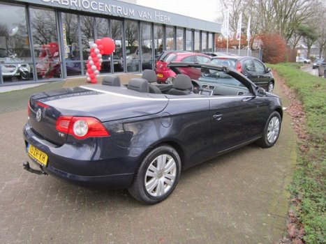 Volkswagen Eos - 1.4 TSI CABRIO/CLIMATE CONTROL/NAVIGATIE/GLAZEN SCHUIF-KANTELDAK/LM VELGEN - 1