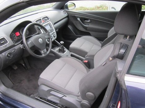 Volkswagen Eos - 1.4 TSI CABRIO/CLIMATE CONTROL/NAVIGATIE/GLAZEN SCHUIF-KANTELDAK/LM VELGEN - 1