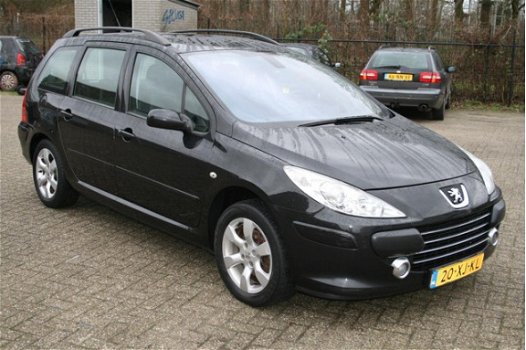 Peugeot 307 Break - Premium 2.0-16v, Climate control, Lichtmetalen velgen - 1