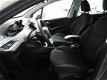 Peugeot 208 - 1.2 82pk Blue Lease Allure | Navigatie | lichtmetalen velgen | Parkeer sensoren | Blue - 1 - Thumbnail