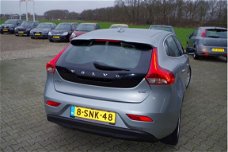 Volvo V40 - 1.6 D2 Momentum NAVI, PDC, CAMERA