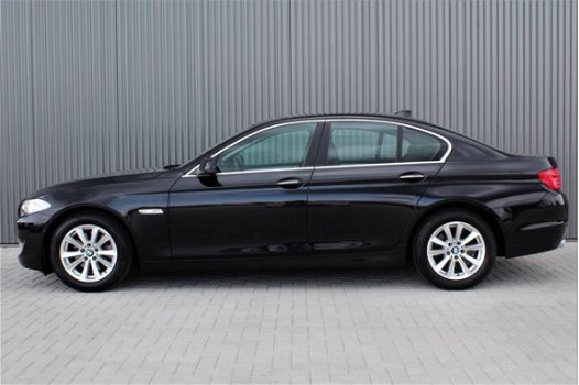 BMW 5-serie - 523i High Executive 59000KM NL-auto ZEER VEEL OPTIES - 1