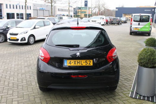 Peugeot 208 - 1.2 VTi Envy *CLIMATE CONTROL*PARKEERHULP*CRUISE CONTROL*NAVIGATIE* | NEFKENS DEAL | - 1