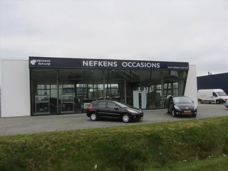 Peugeot 208 - 1.2 VTi Envy *CLIMATE CONTROL*PARKEERHULP*CRUISE CONTROL*NAVIGATIE* | NEFKENS DEAL | - 1