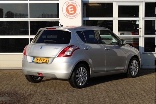 Suzuki Swift - 1.2 | Exclusive | Clima | Cruise | Keyless Entry | Bluetooth - 1