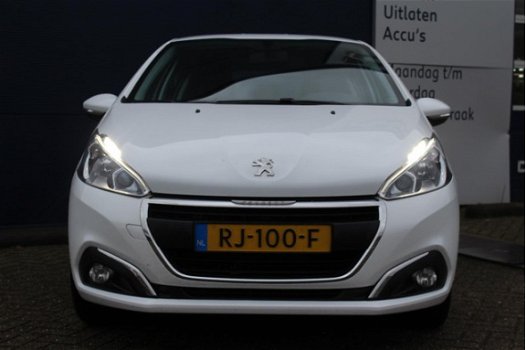 Peugeot 208 - 1.2 Puretech 82pk 5D Blue Lion NAVI l AIRCO l PARKEERSENSOREN ACHTER - 1