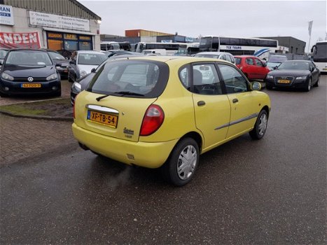 Daihatsu Sirion - 1.0-12V XTi 5-Drs Bj:1998 NAP - 1