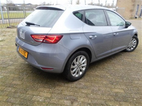 Seat Leon - 1.6 TDI Style Connect Navi Cruise Zeer mooie auto met lederen interieur - 1